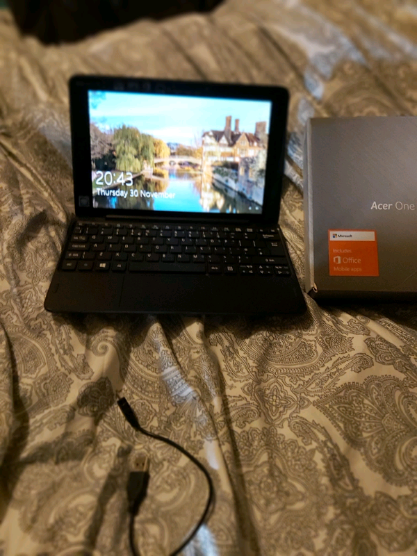 Portátil Acer One 10 (tableta)